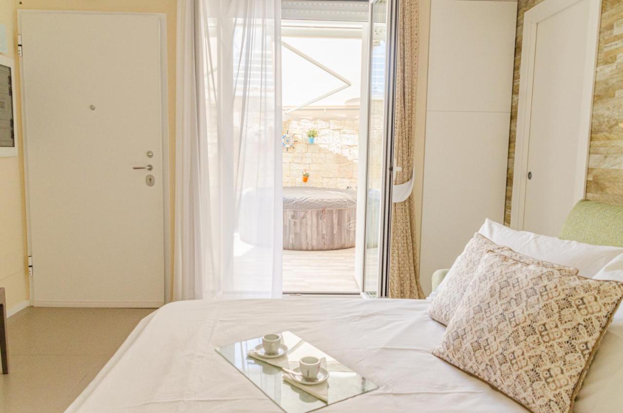 Apulialux Little Jem W Jacuzzi / 180 Steps From Sea Villa Polignano a Mare Kültér fotó