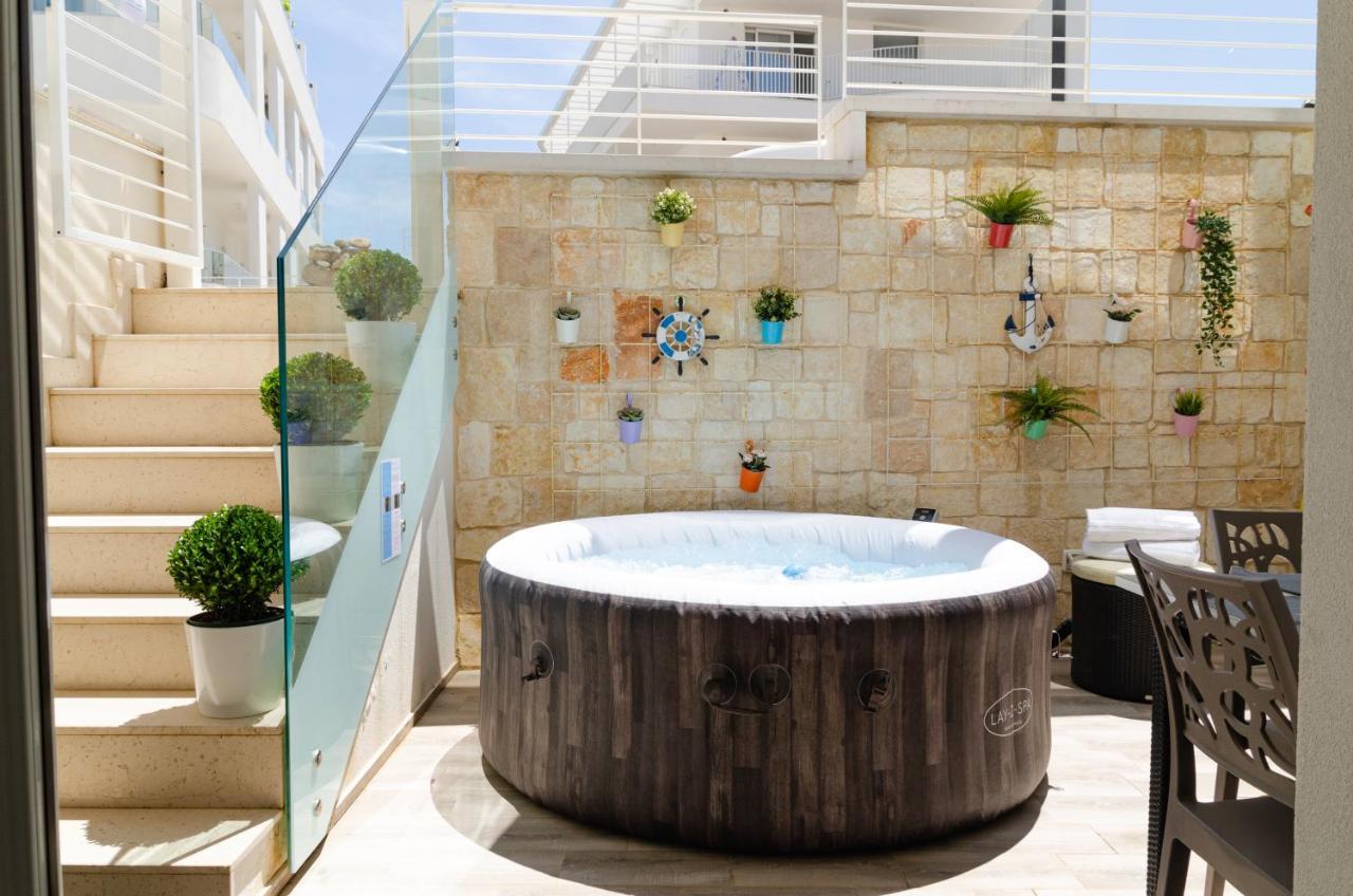 Apulialux Little Jem W Jacuzzi / 180 Steps From Sea Villa Polignano a Mare Kültér fotó